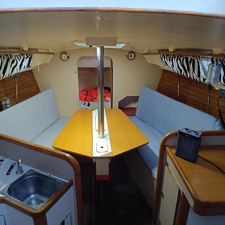 Experience On A Sailboat To Sleep Hotel Sant Adria de Besos Exterior foto