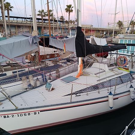 Experience On A Sailboat To Sleep Hotel Sant Adria de Besos Exterior foto